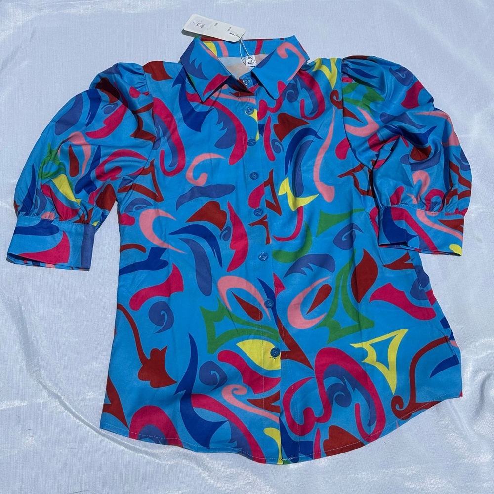 NWT Fashion Space Blue and Pink Puff Sleeve Button Down Shirt 🌈